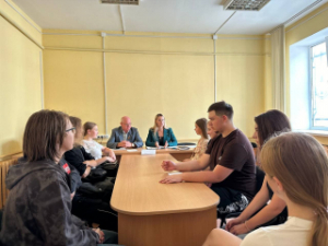 Сёння адбылася сустрэча байцоў студэнцкіх атрадаў з першым сакратаром РКАА "БРСМ" Дар'яй Мазго і старшынёй ГА "БСВВА" Сяргеем Крывелем