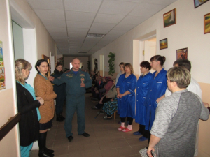 С пожилыми людьми о безопасности