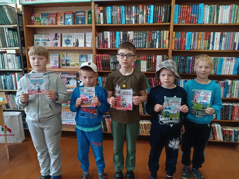 Акция «Безопасные каникулы» на Лепельщине: спасатели в гостях у ребят