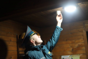 Сёння Лепельскім РАНС праведзены рэйд па будаўнічых аб'ектах горада з мэтай праверкі выканання патрабаванняў пажарнай бяспекі ў мабільных бытавых аб'ектах-бытоўках