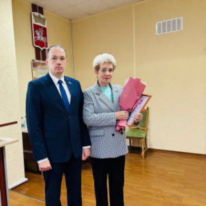Прадстаўнікі раённай улады, пракуратуры, сілавых ведамстваў, кіраўнікі прадпрыемстваў, арганізацый і ўстаноў, а таксама адказныя спецыялісты служб сабраліся на чарговым пасяджэнні раённага выканаўчага камітэта