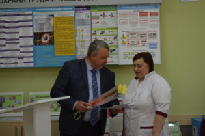Медыкі Лепельшчыны пачынаюць прымаць віншаванні з прафесійным святам!