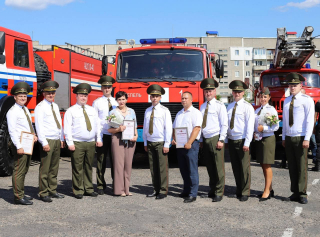 Сегодня в Лепельском районном отделе
по ЧС прошло торжественное построение