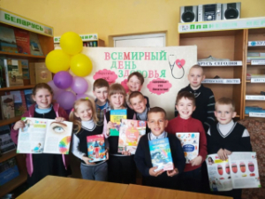 Бачым, чуем, адчуваем! У Домжарыцкай бібліятэцы прайшоў пазнавальны ўрок