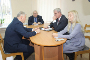 Надзённыя пытанні лепельчан вывучылі прадстаўнікі Віцебскага аблвыканкама