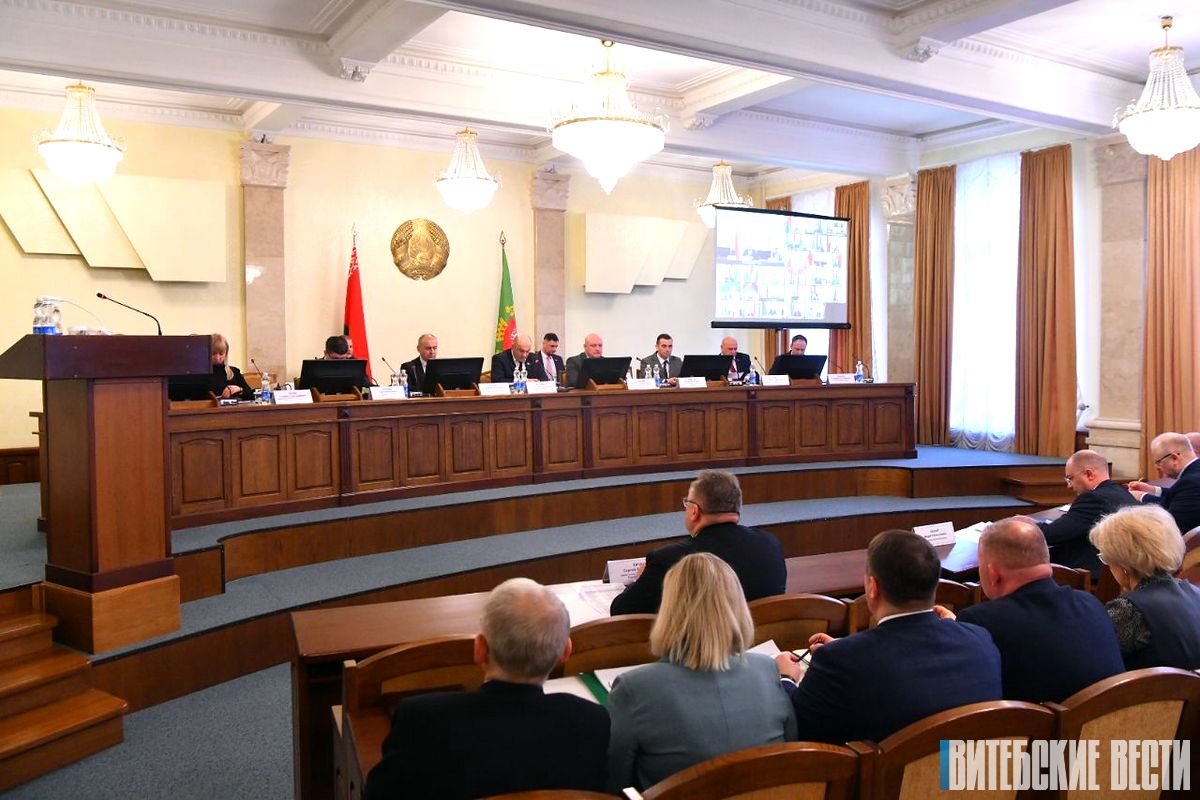 Вопросы подготовки сельхозорганизаций Витебской области к проведению весенних полевых работ обсуждают на заседании облисполкома