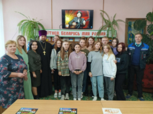 У цэнтральнай раённай бібліятэцы г. Лепеля прайшла тэматычная сустрэча «Сям'я: шчасця шмат не бывае!»