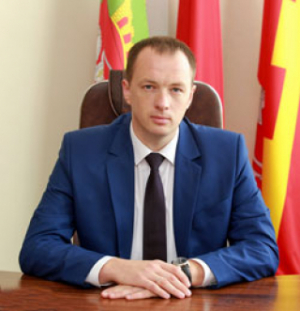 Віншаванне ад старшыні Лепельскага раённага выканаўчага камітэта М.Л. Кісялевіча з Днём работнікаў лесу