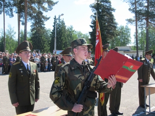 Молодое пополнение приняло военную присягу