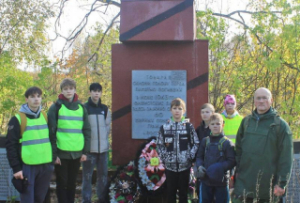 "Краязнаўчымі сцежкамі запаведніка" — так называецца трыццацікіламетровы велапаход, арганізаваны сумеснымі намаганнямі кіраўніка пошукавага клуба "Слабадскія следапыты" Валерыем Тухтам і кіраўніком спартыўнага клуба "Бярэзінскія мадзведзі" Аляксеем Багаўц