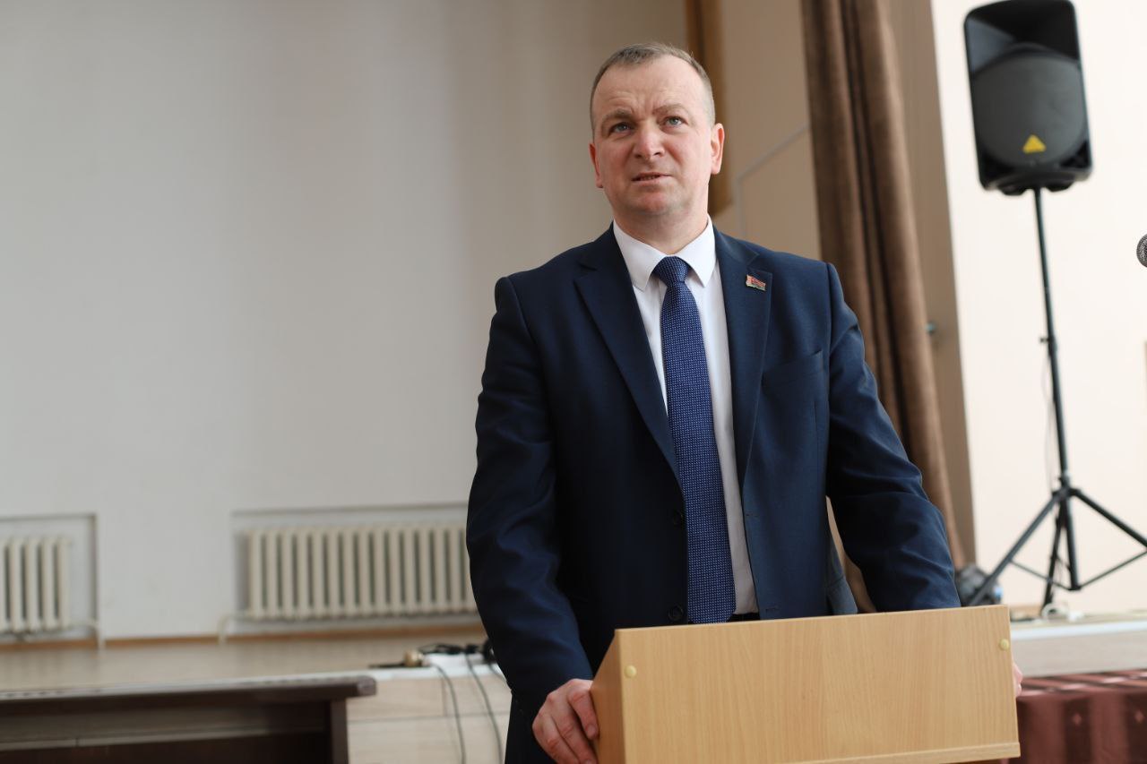 Дмитрий Хома, начальник главного управления по образованию Витебского областного исполнительного комитета с рабочим визитом посетил Лепельский аграрно-технический колледж