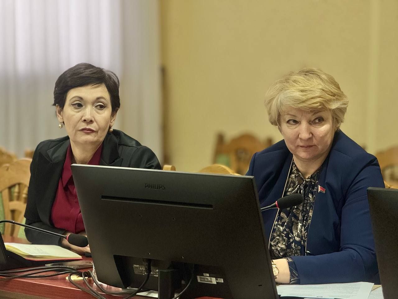 В Лепельском районном исполнительном комитете прошло очередное заседание комиссии по делам несовершеннолетних